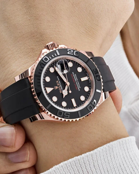 Rolex Yacht-Master Style Watch — Rose Gold-Toned Case with Black Dial & Rubber Strap