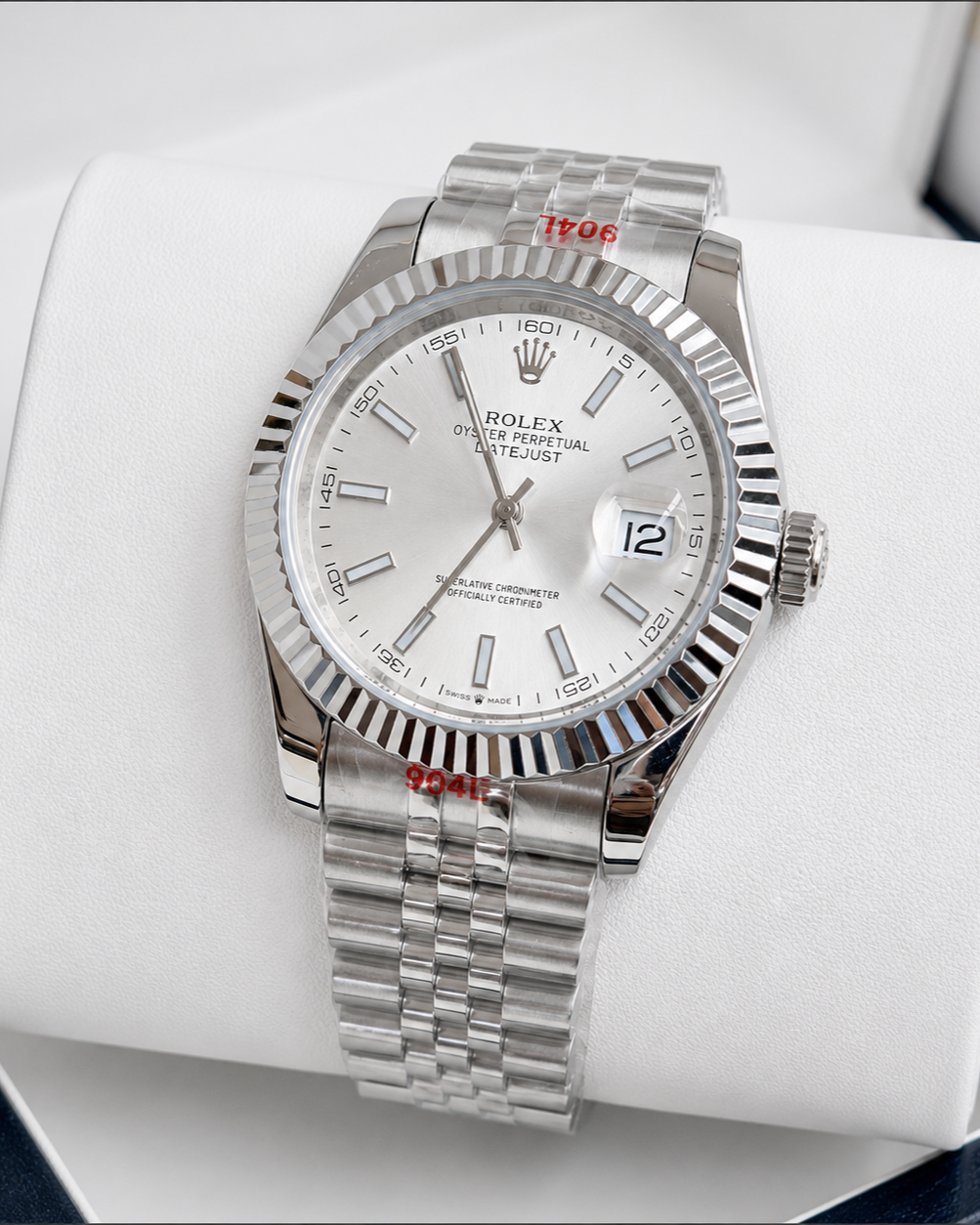 Rolex Datejust 41 Watch — Silver Sunray Dial with Fluted Bezel & Stainless Steel Bracelet