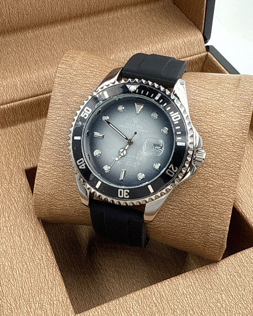 Rolex Submariner Style Watch — Gradient Grey-to-Black Dial with Black Rubber Strap